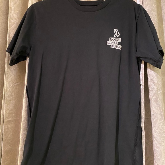 Volcom T - Picture 2 of 3